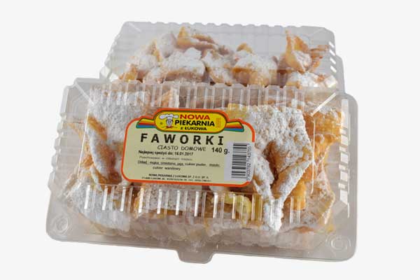 pączek z marmoladą w pudrze